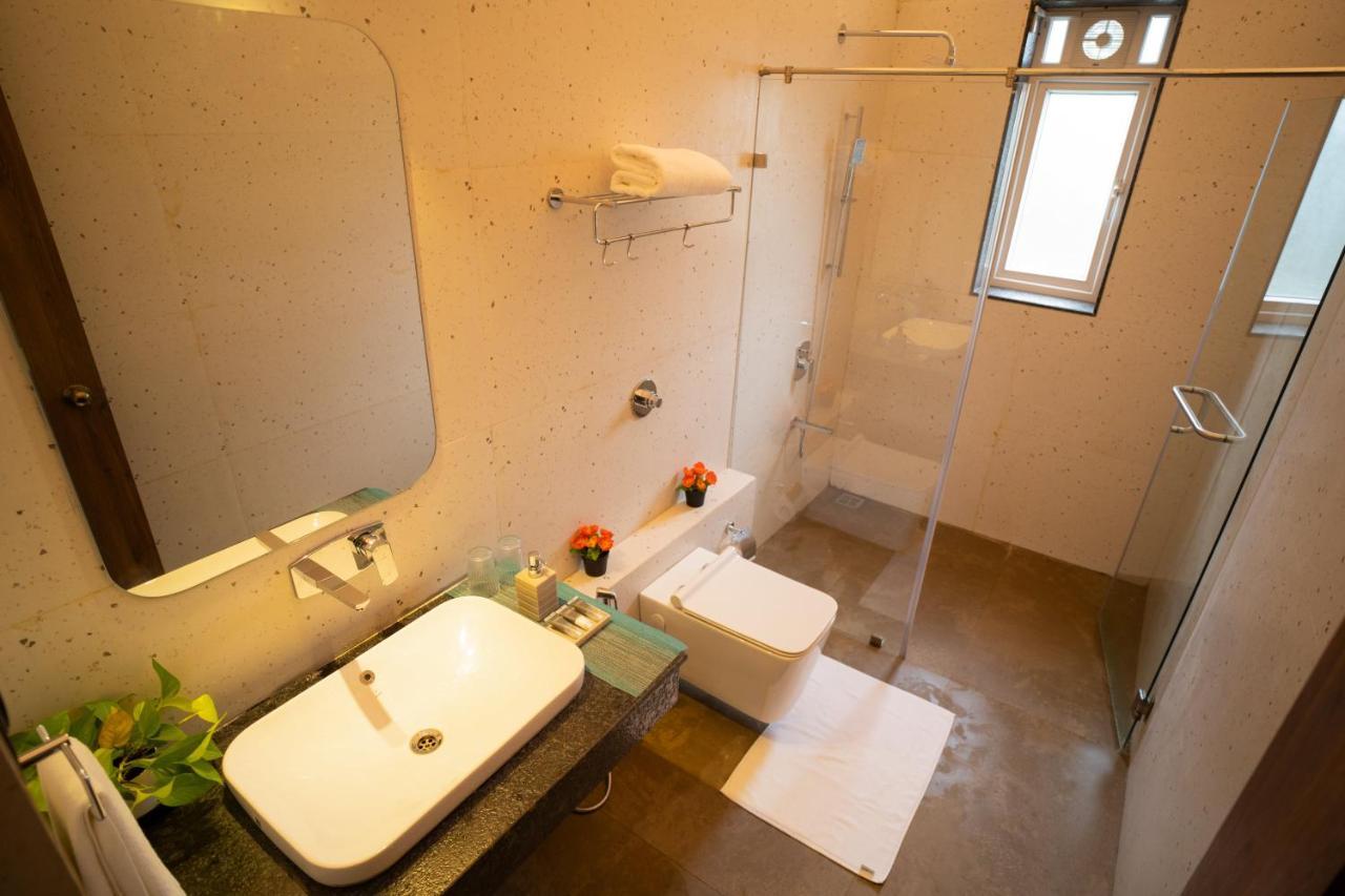 Gandharv Resorts Wai エクステリア 写真