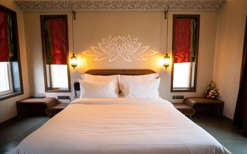 Gandharv Resorts Wai エクステリア 写真
