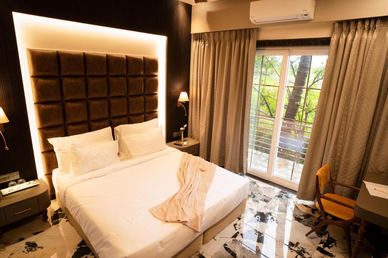 Gandharv Resorts Wai エクステリア 写真